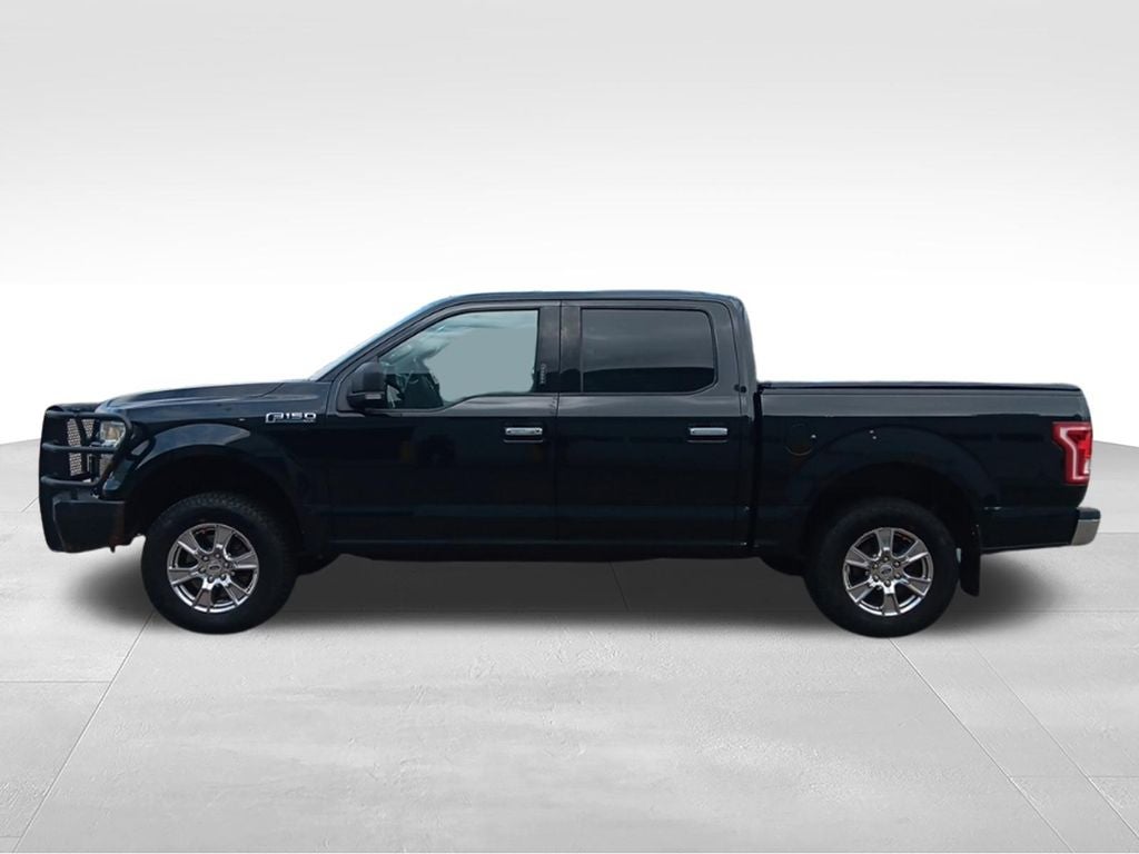 2015 Ford F-150 — interior view