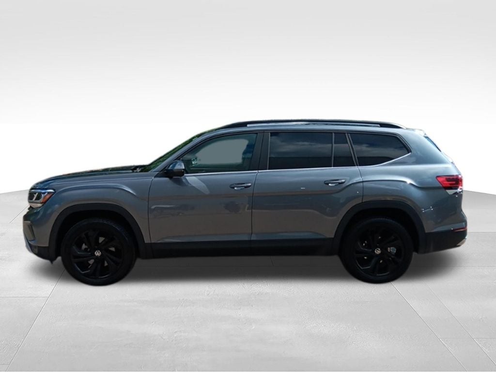 2023 Volkswagen Atlas — rear three-quarter view