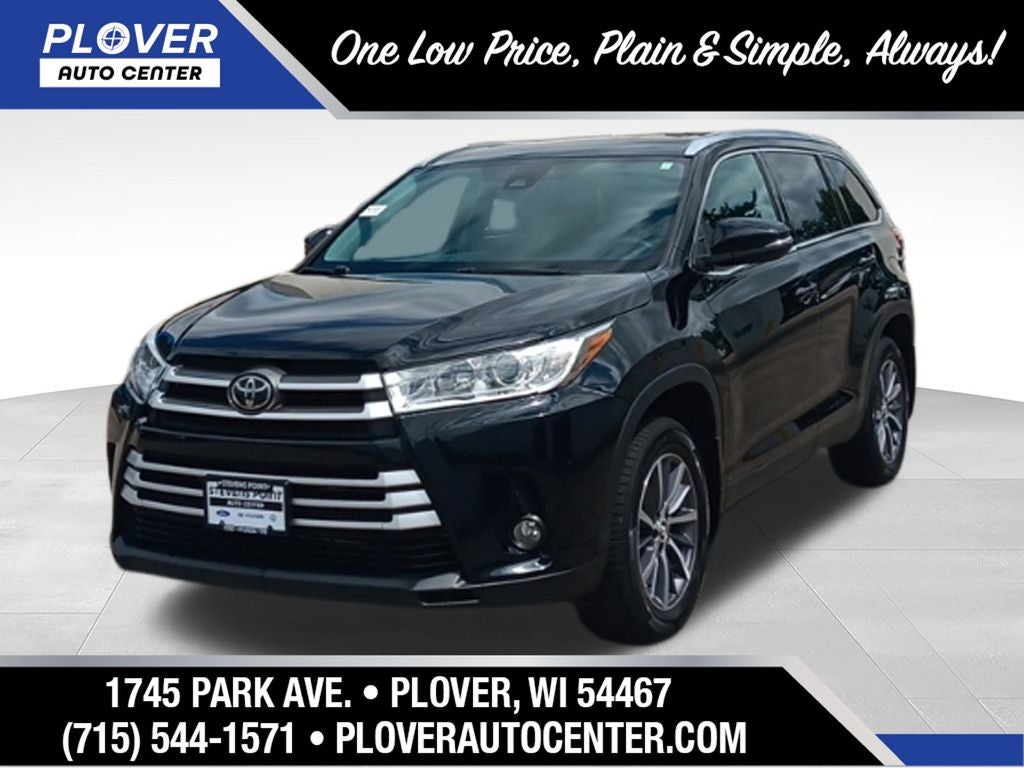 2019 Toyota Highlander SE in Midnight Black Metallic — front three-quarter view